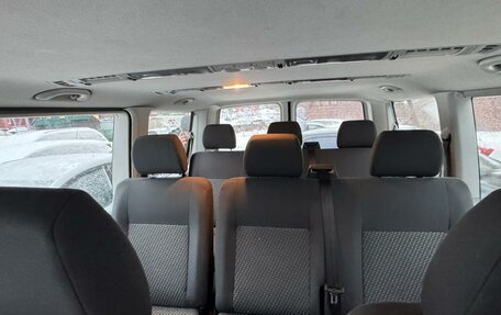 Volkswagen Caravelle T5, 2014 год, 2 200 000 рублей, 2 фотография