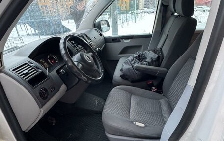 Volkswagen Caravelle T5, 2014 год, 2 200 000 рублей, 9 фотография