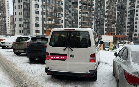 Volkswagen Caravelle T5, 2014 год, 2 200 000 рублей, 3 фотография