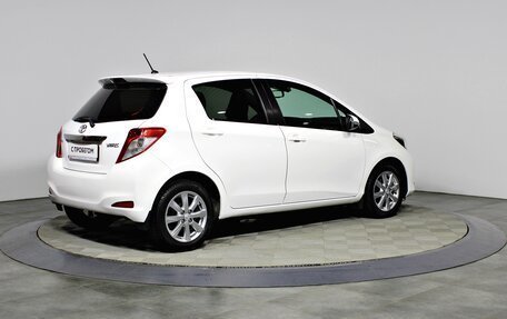 Toyota Yaris III рестайлинг, 2013 год, 1 147 000 рублей, 8 фотография