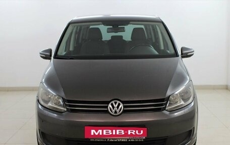 Volkswagen Touran III, 2010 год, 1 140 000 рублей, 2 фотография