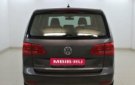 Volkswagen Touran III, 2010 год, 1 140 000 рублей, 3 фотография