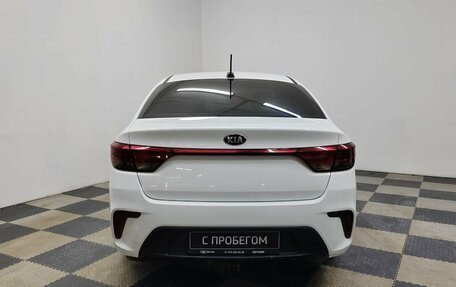 KIA Rio IV, 2018 год, 880 000 рублей, 6 фотография