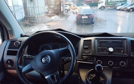 Volkswagen Caravelle T5, 2013 год, 1 500 000 рублей, 13 фотография