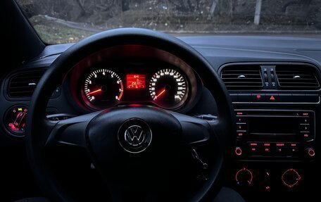 Volkswagen Polo VI (EU Market), 2011 год, 650 000 рублей, 23 фотография