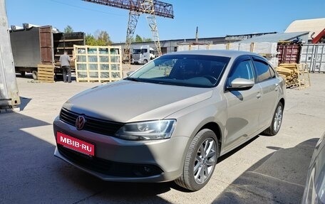 Volkswagen Jetta VI, 2012 год, 1 150 000 рублей, 2 фотография