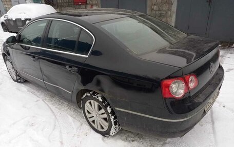 Volkswagen Passat B6, 2007 год, 560 000 рублей, 2 фотография