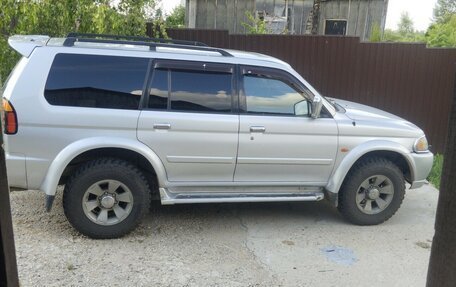 Mitsubishi Pajero Sport II рестайлинг, 2003 год, 900 000 рублей, 3 фотография