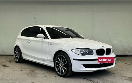 BMW 1 серия, 2008 год, 910 000 рублей, 2 фотография