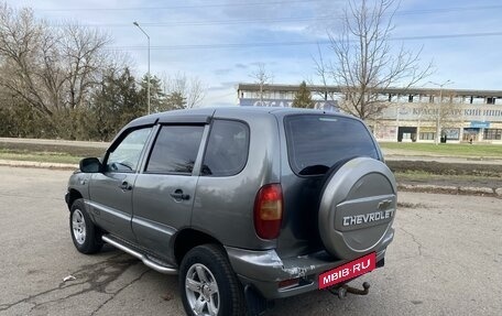 Chevrolet Niva I рестайлинг, 2004 год, 343 000 рублей, 2 фотография