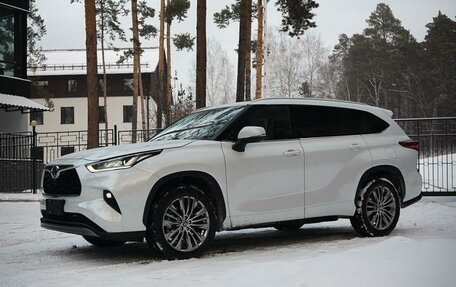 Toyota Highlander, 2024 год, 6 900 000 рублей, 7 фотография