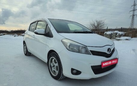 Toyota Vitz, 2012 год, 680 000 рублей, 1 фотография