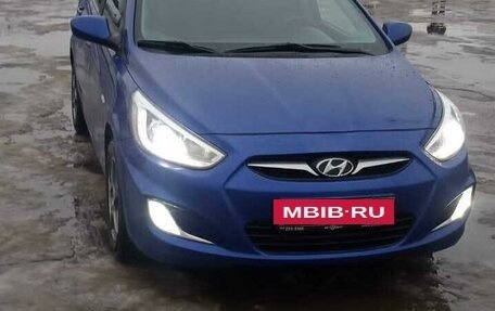 Hyundai Solaris II рестайлинг, 2013 год, 675 000 рублей, 3 фотография