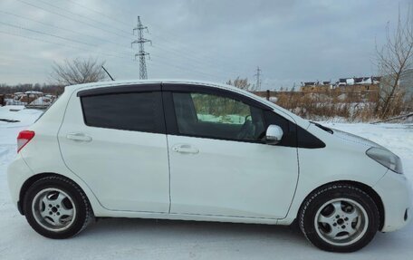 Toyota Vitz, 2012 год, 680 000 рублей, 2 фотография