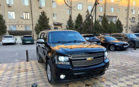 Chevrolet Tahoe III, 2012 год, 2 950 000 рублей, 2 фотография