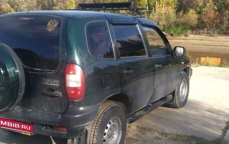 Chevrolet Niva I рестайлинг, 2004 год, 600 000 рублей, 2 фотография