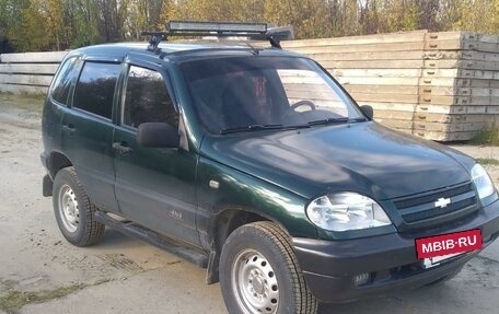 Chevrolet Niva I рестайлинг, 2004 год, 600 000 рублей, 3 фотография