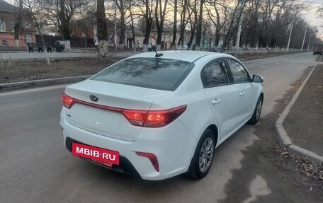 KIA Rio IV, 2019 год, 1 635 000 рублей, 3 фотография