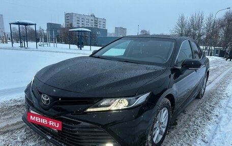 Toyota Camry, 2019 год, 2 780 000 рублей, 10 фотография