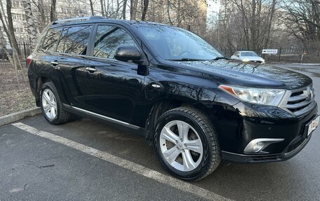 Toyota Highlander III, 2012 год, 2 150 000 рублей, 4 фотография