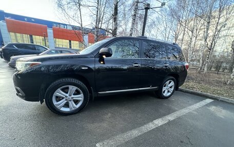 Toyota Highlander III, 2012 год, 2 150 000 рублей, 3 фотография