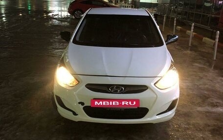 Hyundai Solaris II рестайлинг, 2013 год, 495 000 рублей, 2 фотография