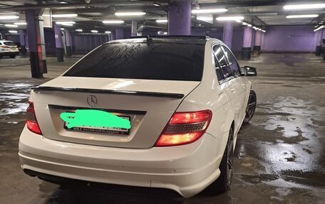 Mercedes-Benz C-Класс, 2011 год, 1 400 000 рублей, 2 фотография