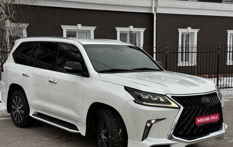 Lexus LX III, 2017 год, 7 300 000 рублей, 1 фотография