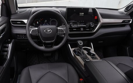 Toyota Highlander, 2024 год, 6 899 000 рублей, 6 фотография