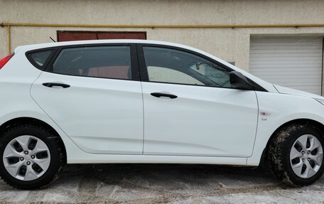 Hyundai Solaris II рестайлинг, 2014 год, 1 350 000 рублей, 2 фотография