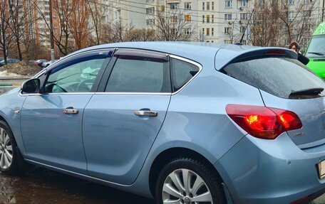 Opel Astra J, 2011 год, 1 150 000 рублей, 2 фотография