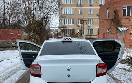 Renault Logan II, 2018 год, 650 000 рублей, 4 фотография