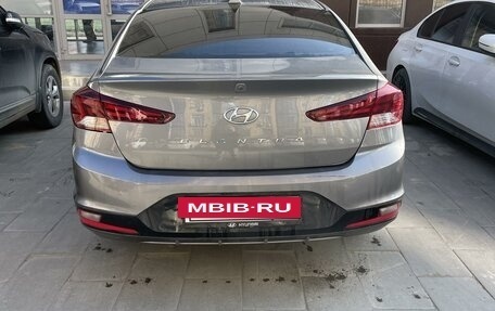 Hyundai Elantra VI рестайлинг, 2019 год, 1 650 000 рублей, 2 фотография