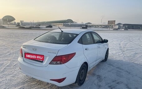 Hyundai Solaris II рестайлинг, 2015 год, 665 000 рублей, 5 фотография