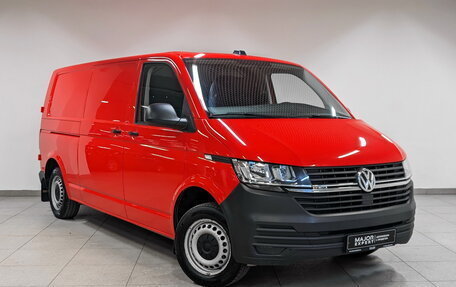 Volkswagen Transporter T6 рестайлинг, 2021 год, 4 300 000 рублей, 3 фотография