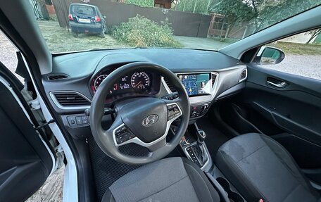 Hyundai Solaris II рестайлинг, 2018 год, 1 050 000 рублей, 6 фотография