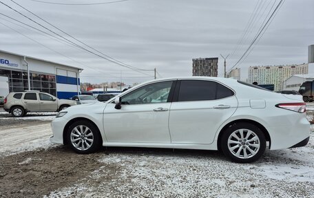 Toyota Camry, 2018 год, 2 450 000 рублей, 6 фотография