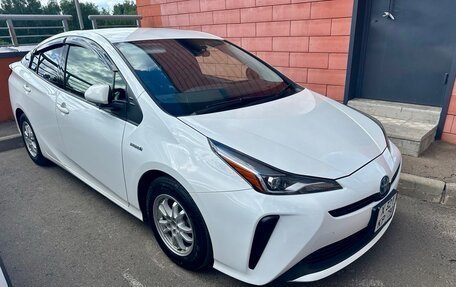 Toyota Prius IV XW50, 2019 год, 2 135 000 рублей, 5 фотография