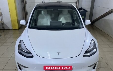 Tesla Model 3 I, 2018 год, 3 099 999 рублей, 3 фотография