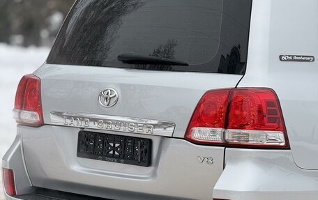 Toyota Land Cruiser 200, 2011 год, 3 099 000 рублей, 13 фотография