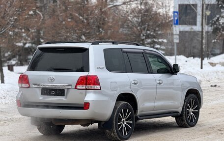 Toyota Land Cruiser 200, 2011 год, 3 099 000 рублей, 19 фотография