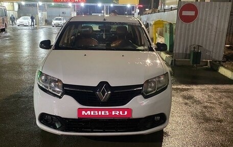 Renault Logan II, 2014 год, 550 000 рублей, 2 фотография