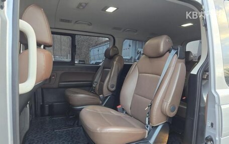 Hyundai Grand Starex Grand Starex I рестайлинг 2, 2020 год, 3 050 000 рублей, 8 фотография