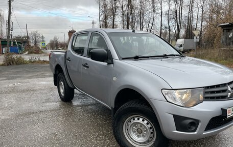 Mitsubishi L200 IV рестайлинг, 2012 год, 1 470 000 рублей, 3 фотография