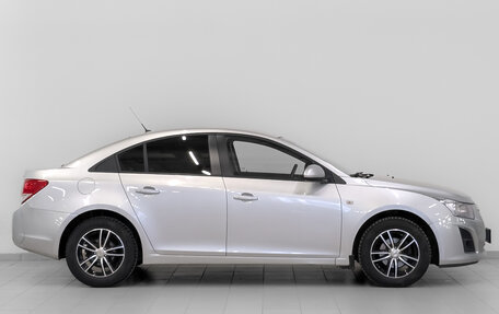 Chevrolet Cruze II, 2013 год, 990 000 рублей, 4 фотография