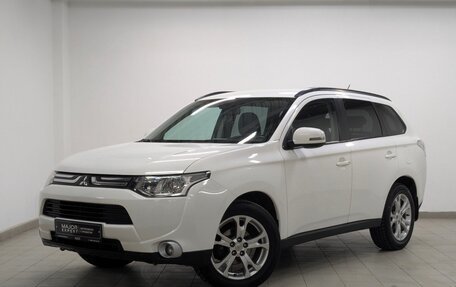 Mitsubishi Outlander III рестайлинг 3, 2013 год, 1 450 000 рублей, 1 фотография