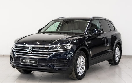 Volkswagen Touareg III, 2018 год, 5 390 000 рублей, 1 фотография