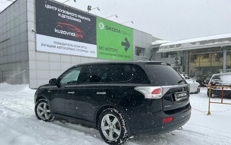 Mitsubishi Outlander III рестайлинг 3, 2012 год, 1 399 000 рублей, 3 фотография