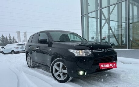 Mitsubishi Outlander III рестайлинг 3, 2012 год, 1 399 000 рублей, 2 фотография