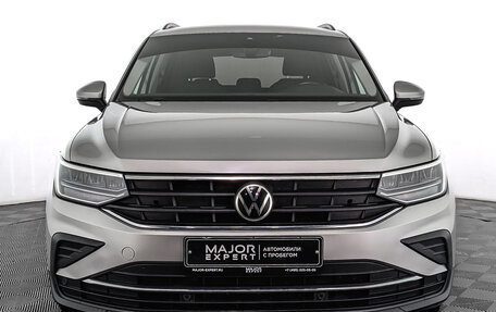 Volkswagen Tiguan II, 2021 год, 2 845 000 рублей, 2 фотография